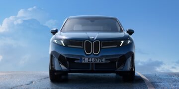 Η καινούργια BMW iX3 περνά και από τα χέρια του M Division