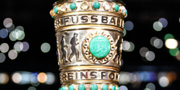 Live Streaming: Άιντραχτ Φρανκφούρτης – Μπορούσια Ντόρτμουντ 1-1