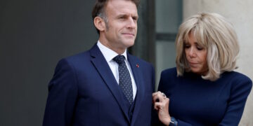 Μπριζίτ Μακρόν: Ποινές φυλάκισης και πρόστιμα για σεξιστικό διαδικτυακό bullying εναντίον της – «Είναι συντετριμμένη» κατέθεσε η κόρη της