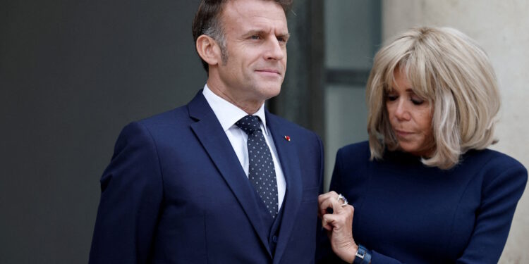 Μπριζίτ Μακρόν: Ποινές φυλάκισης και πρόστιμα για σεξιστικό διαδικτυακό bullying εναντίον της – «Είναι συντετριμμένη» κατέθεσε η κόρη της