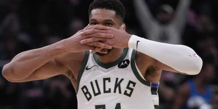 Μαγικός Γιάννης οδήγησε τους Μπακς σε ανατροπή και νίκη επί των Νικς