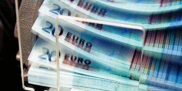 Αυξήθηκαν τα δάνεια, μειώθηκαν οι καταθέσεις τον Σεπτέμβριο
