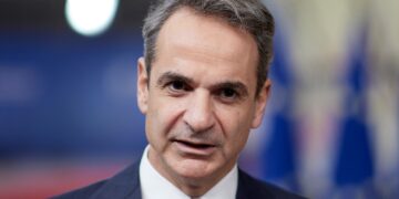 Στη Θεσσαλονίκη για τη στρατιωτική παρελαση ο Κυριάκος Μητσοτάκης