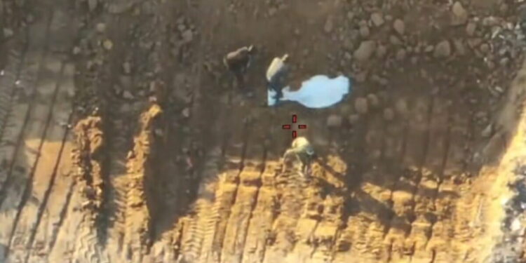 Οργή Ισραήλ για Χαμάς: Σκηνοθέτησαν «ανακάλυψη» σορού για να την παρουσιάσουν στον Ερυθρό Σταυρό