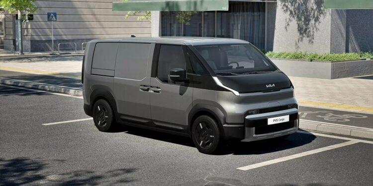 Το Kia PV5 Cargo ανακηρύχθηκε Van of the Year και Compact Van of the Year