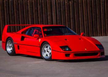 Ferrari F40: Γιατί ο μύθος της παραμένει άτρωτος στο χρόνο;