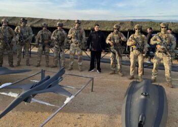 Ο Σπύρος Πανόπουλος παρουσίασε εξελιγμένα όπλα «Made in Hellas»