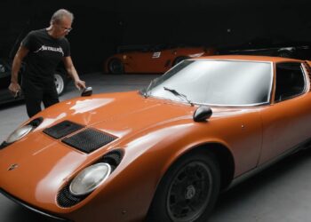 Βρήκε την Miura του πατέρα του μετά από 50 χρόνια