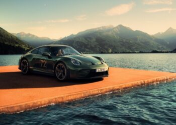 Αυτή η 911 GT3 αποτίνει φόρο τιμής στον Φέρντιναντ Αλεξάντερ Πόρσε