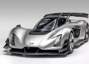 Czinger και Koenigsegg ανταλλάσσουν ρεκόρ στη Laguna Seca σε μια μάχη χωρίς νικητή
