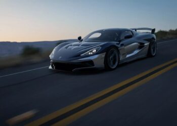 Όποιος αγοράσει αυτό το σπέσιαλ Rimac Nevera R έχει ένα δώρο έκπληξη