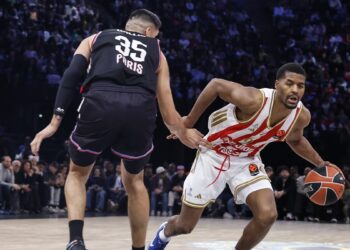 Ξέσπασε στον Ερυθρό Αστέρα η Παρί - www.ertsports.gr