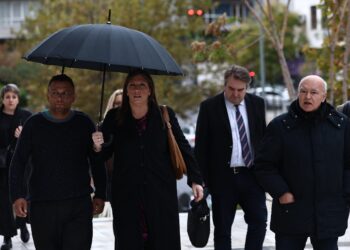 Τέμπη: Νέα αναβολή στη δίκη για το χαμένο βιντεοληπτικό υλικό της εμπορικής αμαξοστοιχίας - Αντιδράσεις των συγγενών των θυμάτων - ertnews.gr