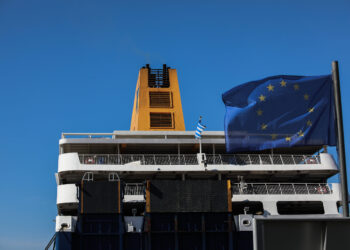 Εκπτώσεις σε ακτοπλοϊκά και αεροπορικά εισιτήρια για τους αναπληρωτές εκπαιδευτικούς τα Χριστούγεννα - ertnews.gr