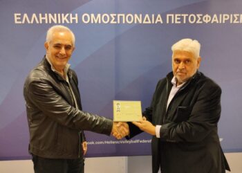 Ο Σωκράτης Αλαφούζος επισκέφθηκε τα γραφεία της ΕΟΠΕ - www.ertsports.gr