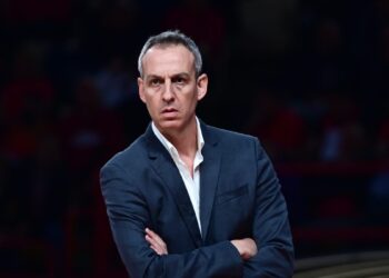 Ο Κάτας "χάνει" τον Χάνκινς για τις επόμενες 2-3 εβδομάδες - www.ertsports.gr
