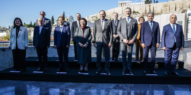 Λ. Μενδώνη στο 9ο Φόρουμ Αρχαίων Πολιτισμών: «Μείζον αίτημα της Ελλάδας η επανένωση των γλυπτών του Παρθενώνα»