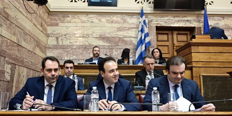 Βουλή: Στην επιτροπή Θεσμών και Διαφάνειας τα ΕΛΤΑ - Τέμπος, προσωρινός ΔΣ: Κανένας δεν θα μείνει χωρίς πλήρη ταχυδρομική εξυπηρέτηση