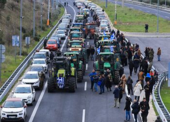 Πρωτοχρονιά στα μπλόκα θα κάνουν οι αγρότες - Στις 12:00 κλείνει η εθνική οδός στο ρεύμα προς Αθήνα - ertnews.gr