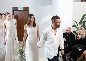 «Αν η Ηλιάνα Παπαγεωργίου δεν αποφασίσει τον μήνα του γάμου πώς θα ράψω νυφικό;»