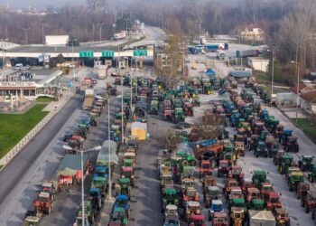 KKE: Δίκαιη μάχη επιβίωσης δίνουν οι αγρότες - Τους στηρίζει η λαϊκή πλειοψηφία