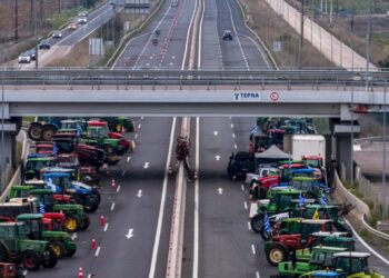 Ρεβεγιόν στα μπλόκα για τους αγρότες – Νέα πανελλαδική σύσκεψη για την κλιμάκωση των κινητοποιήσεων