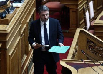 Πηγές ΝΔ για ΟΠΕΚΕΠΕ: Θα διαγράψει ο Ανδρουλάκης τους κουμπάρους του; Θα παραδεχτεί τη σχέση τους;