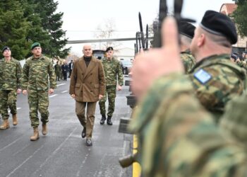 Μήνυμα Δένδια για τα Χριστούγεννα: «Τις Άγιες Ημέρες η σκέψη μας στα στελέχη των Ενόπλων Δυνάμεων»