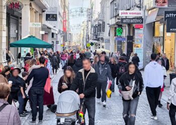 Η εμπορική κίνηση σε Αθήνα και Πειραιά στο ΕΡΤnews Radio 105,8: Σήμερα η σημαντικότερη μέρα του χρόνου – Υπάρχει αισιοδοξία ότι θα κάνουμε καλά ταμεία