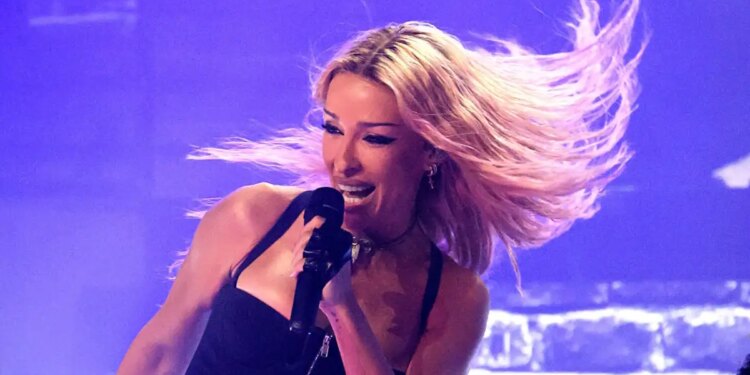 Με Klavdia και Ελένη Φουρέιρα η αλλαγή του χρόνου σε Πάρκο Τρίτση και Πεδίον του Άρεως