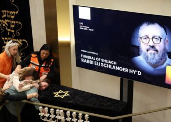 Σίδνεϊ: Ο Τραμπ καλεί τον κόσμο να πάρει τα «όπλα» ενάντια στην ισλαμική τρομοκρατία – 9 τραυματίες σε σοβαρή κατάσταση