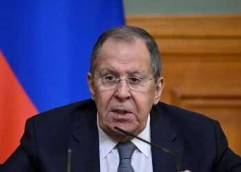 Λαβρόφ: Νόμιμους στόχους για την Ρωσία αποτελούν οι ευρωπαϊκές δυνάμεις στην Ουκρανία