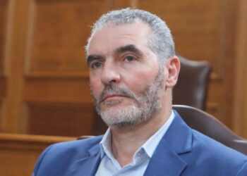 Πηγές ΝΔ: Χνάρης «αδειάζει» ΠΑΣΟΚ – Στον αέρα η γραμμή Ανδρουλάκη για την τεχνική λύση