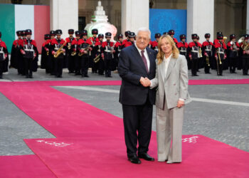 Συνάντηση Μελόνι – Αμπάς: «Αποφασισμένη η Ιταλία να παίξει ρόλο στη σταθεροποίηση και ανοικοδόμηση της Γάζας»