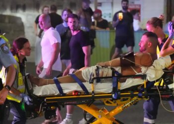 Σίδνεϊ: Αιματοκύλισμα σε παραλία κατά τη διάρκεια εβραϊκής γιορτής - 12 οι νεκροί από πυρά ενόπλων, βρέθηκε και βαν με εκρηκτικά