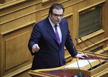 ΕΛΤΑ: Στο σχέδιο δεν προβλέπεται κλείσιμο, αλλά μετασχηματισμός καταστημάτων, λέει ο Πιερρακάκης