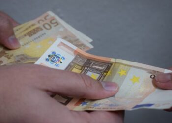 Ο «χάρτης» των πληρωμών από τον e-ΕΦΚΑ και τη ΔΥΠΑ από σήμερα Δευτέρα έως και την  Τετάρτη 24/12