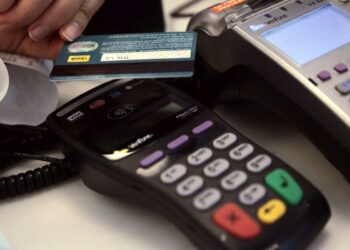 2025: Η χρονιά που η φοροδιαφυγή βγήκε στο «φως» – Πώς τα ψηφιακά εργαλεία έφεραν δισεκατομμύρια στα ταμεία του Δημοσίου