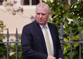 Ο πρώην πρίγκιπας Άντριου μετακομίζει το 2026 σε «προσωρινή» αγροικία στο Σάντριγχαμ μετά την έξωση από το Royal Lodge