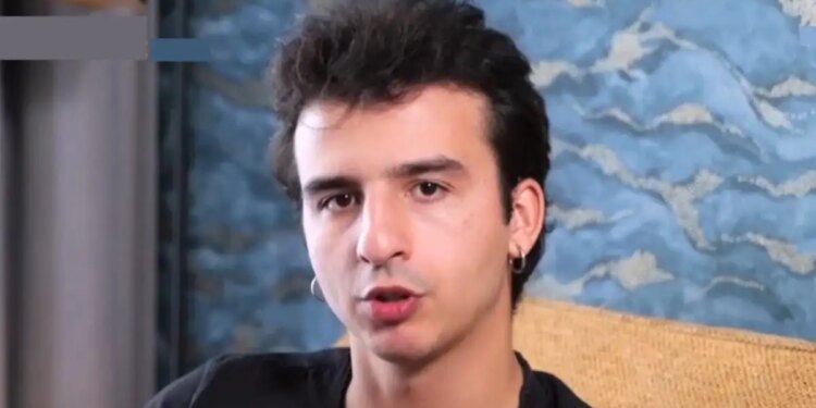 Στέργιος Μικρούτσικος: Προσπαθώ να μην σκέφτομαι το βαρύ όνομα που κουβαλάω