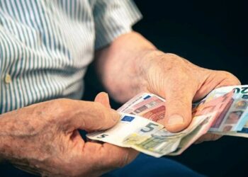 Ξεκίνησε η καταβολή των αυξημένων συντάξεων Ιανουαρίου
