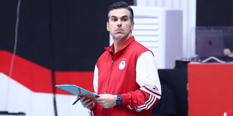 Βουρδέρης στην ΕΡΑ ΣΠΟΡ: «Ό,τι κάνω είναι για να βοηθήσω την ομάδα, πολύ πρώιμη η κατάσταση για τον Κουμεντάκη» (audio) - www.ertsports.gr