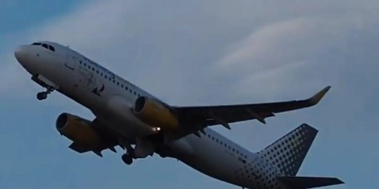 Γαλλία: Αναγκαστική προσγείωση για Airbus της ισπανικής εταιρείας Vueling με 164 επιβάτες
