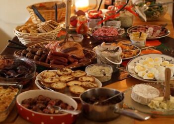 Π. Γεωργιάδης, ΙΝΚΑ: Άπιαστο όνειρο για τους περισσότερους το γιορτινό τραπέζι – Οι πιο ευάλωτοι με την πλάτη στον τοίχο