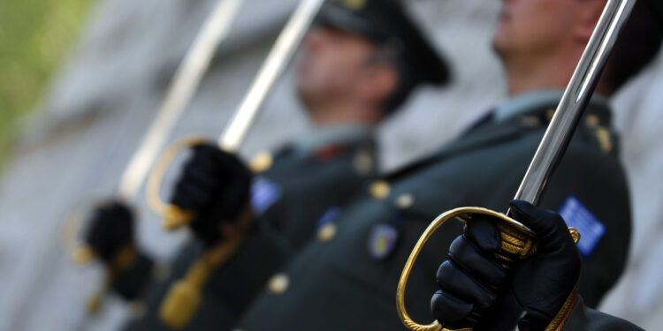 Έκτακτες κρίσεις Συνταγμάτων Σωμάτων στο Στρατό Ξηράς - ertnews.gr