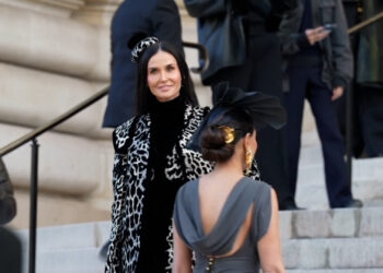 Schiaparelli Haute Couture: Demi Moore, Teyana Taylor και Jeff Bezos στο Παρίσι