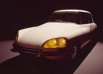 Σαν ταινία του Γκοντάρ: Γιατί τα γαλλικά αυτοκίνητα είναι τόσο διαφορετικά;