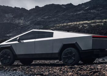 Κατακόρυφη πτώση στις πωλήσεις Tesla Cybertruck