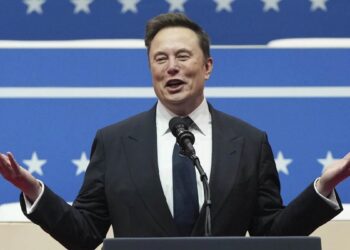 Ο Μασκ είναι αισιόδοξος για την αυτόνομη οδήγηση της Tesla