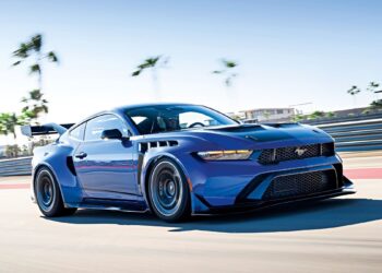 Οδηγούμε την Ford Mustang GTD